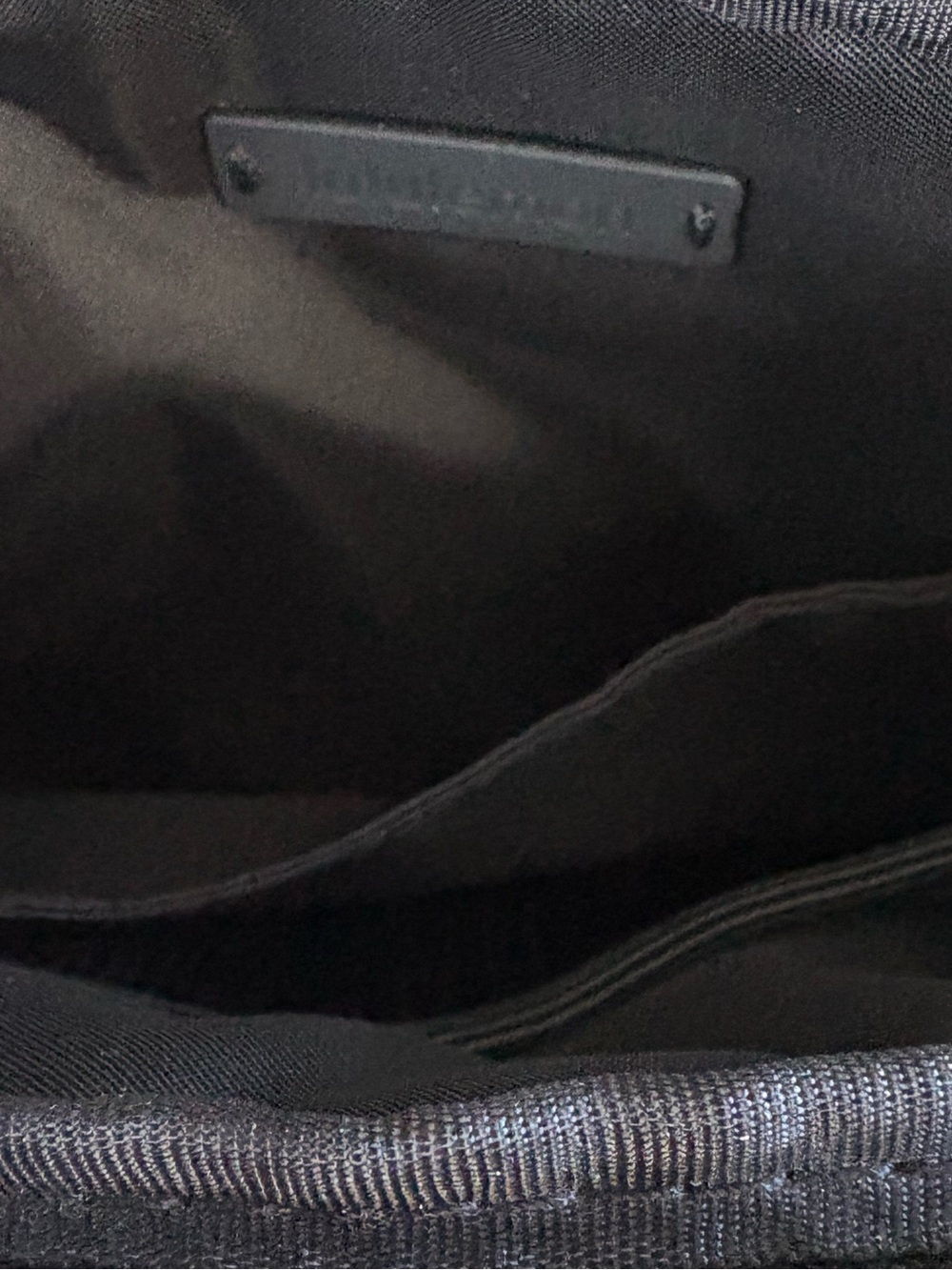 🖤🖤LULULEMON CURVED LINES BLACK NYLON CROSSBODY BAG!🖤🖤 - Picture 6 of 6
